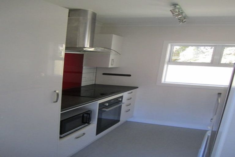 Photo of property in 2/10 Thurleigh Grove, Karori, Wellington, 6012