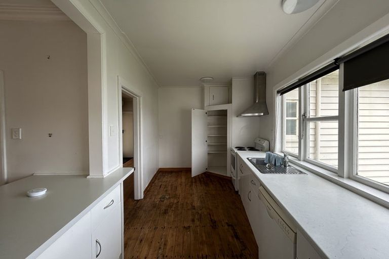 Photo of property in 11 Waru Street, Khandallah, Wellington, 6035