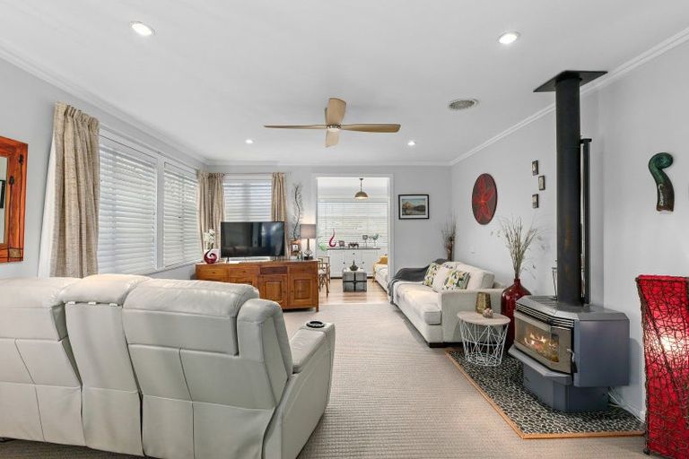 Photo of property in 17 Feist Street, Naenae, Lower Hutt, 5011