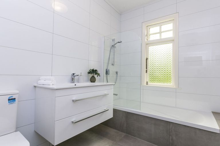 Photo of property in 22 Liffey Crescent, Island Bay, Wellington, 6023