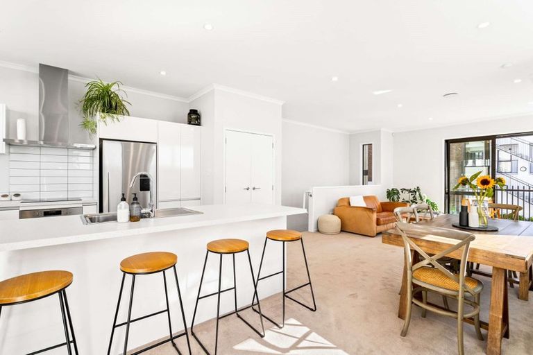 Photo of property in 76 Mapou Road, Hobsonville, Auckland, 0616