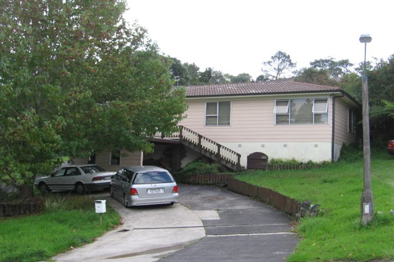 Photo of property in 14 Glenbervie Crescent, Massey, Auckland, 0614