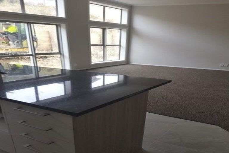 Photo of property in 9a Madeira Close, Whitby, Porirua, 5024