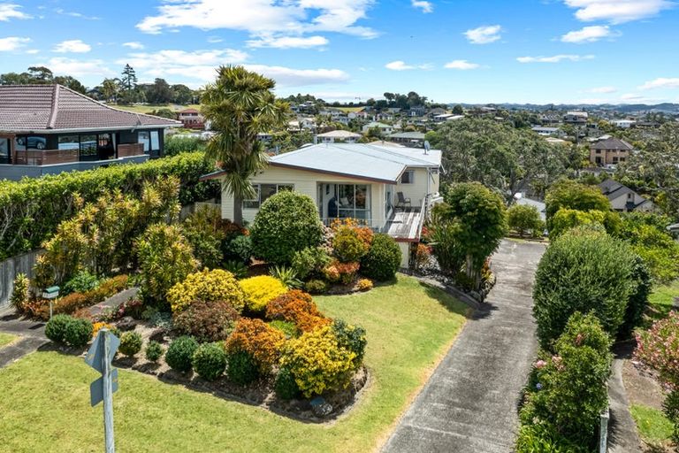 Photo of property in 75 Marellen Drive, Red Beach, 0932