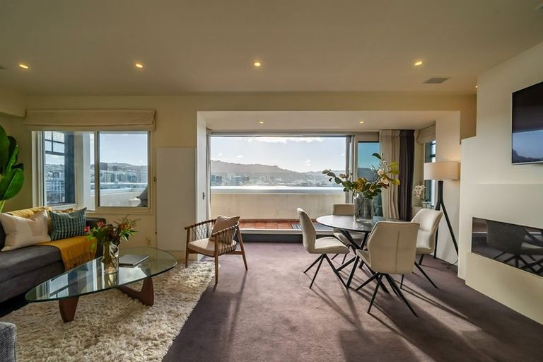Photo of property in 4/154 Oriental Parade, Oriental Bay, Wellington, 6011