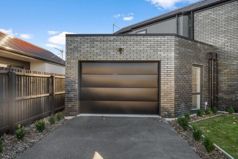 Photo of property in 17 Eminence Drive, Northwood, Christchurch, 8051