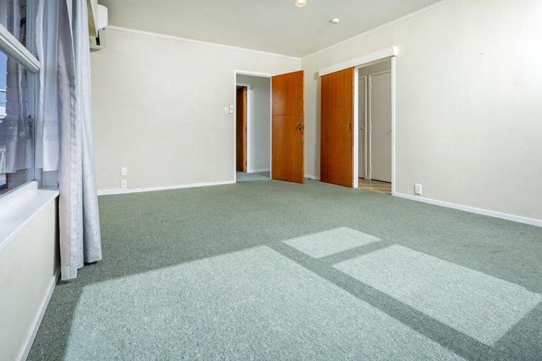 Photo of property in 1/18 Anne Road, Hillcrest, Auckland, 0627