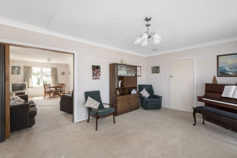 Photo of property in 52 Trafalgar Street, Levin, 5510