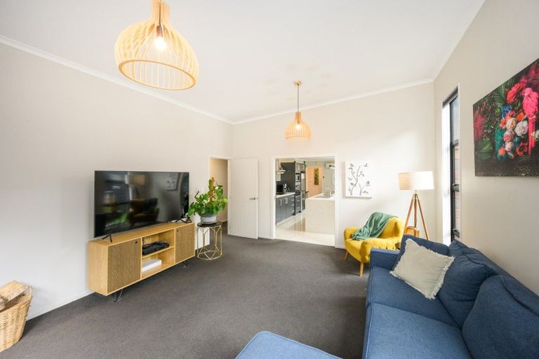 Photo of property in 18 Galea Grove, Kelvin Grove, Palmerston North, 4414