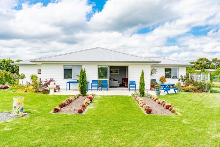 Photo of property in 39 Tiria Lane, Waipu, 0582