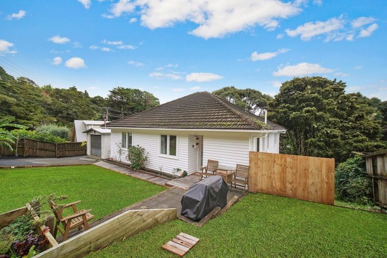 Photo of property in 396 Huia Road, Titirangi, Auckland, 0604