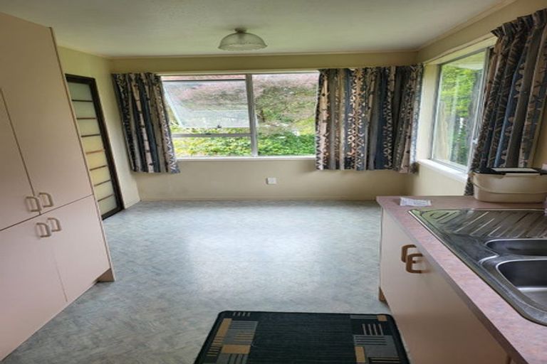 Photo of property in 7 Celeste Place, Totara Vale, Auckland, 0627