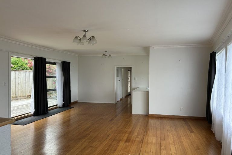 Photo of property in 11 Waru Street, Khandallah, Wellington, 6035