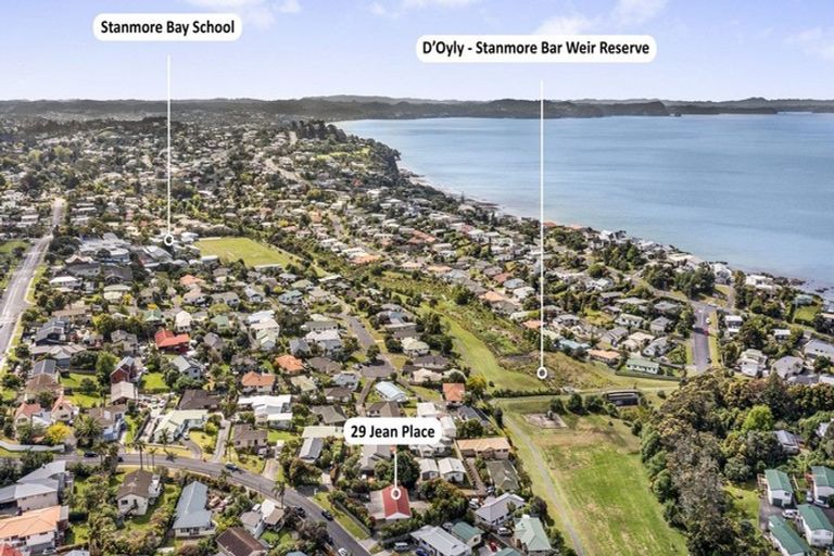 Photo of property in 29 Jean Place, Stanmore Bay, Whangaparaoa, 0932