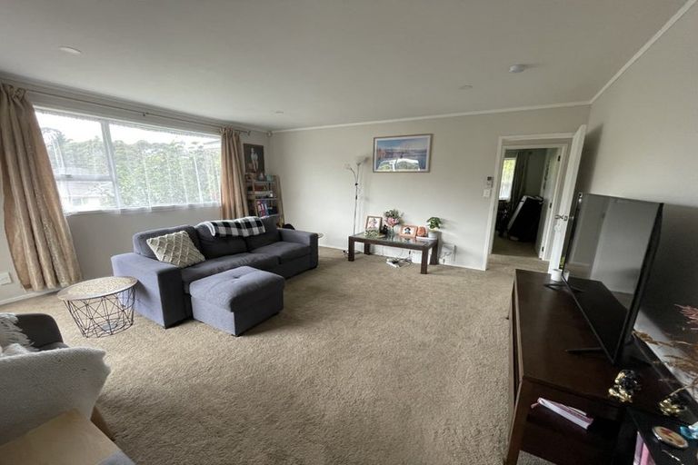 Photo of property in 24 Onedin Place, Titirangi, Auckland, 0604