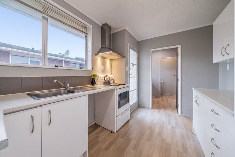 Photo of property in 77 Pasadena Crescent, Totara Park, Upper Hutt, 5018