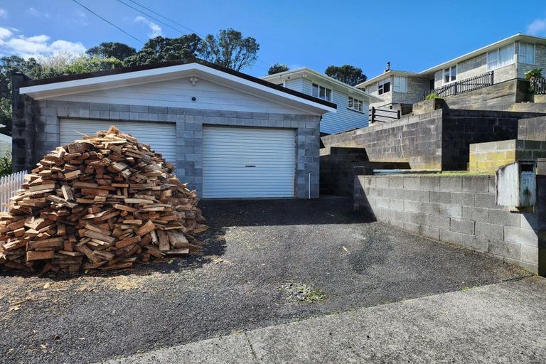 Photo of property in 31 Simons Street, Moturoa, New Plymouth, 4310