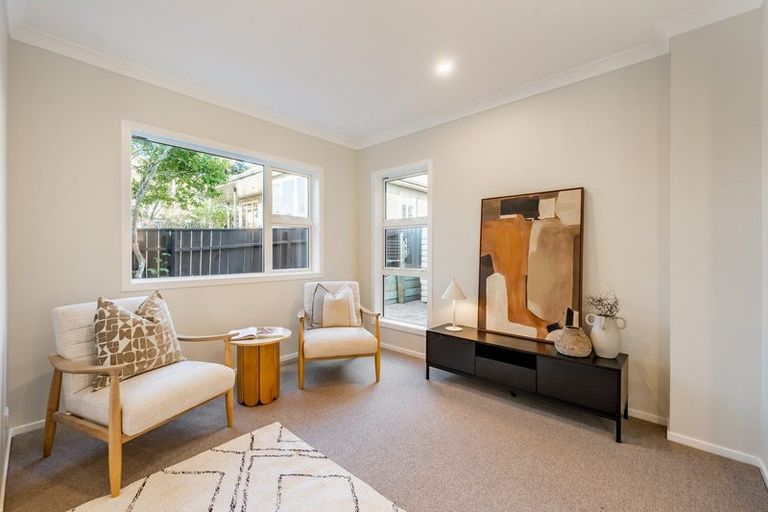 Photo of property in 70b Heretaunga Square, Silverstream, Upper Hutt, 5019