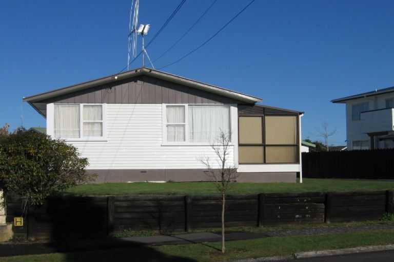 Photo of property in 21 Hamblyn Crescent, Nawton, Hamilton, 3200