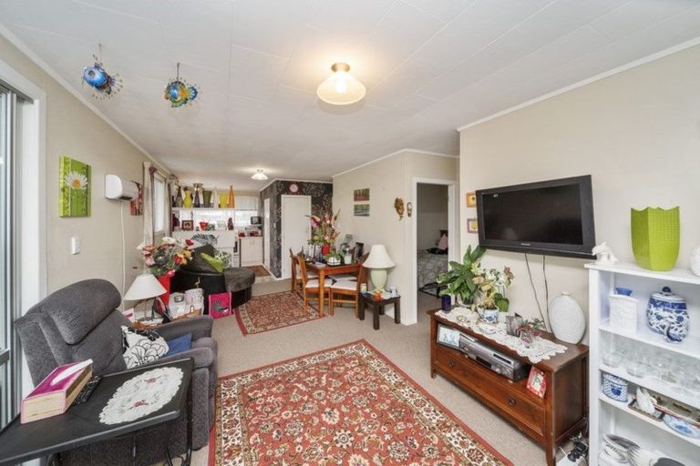 Photo of property in 124b Govett Avenue, Frankleigh Park, New Plymouth, 4310