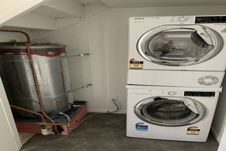 Photo of property in 11u4 Edgecumbe Street, Whitiora, Hamilton, 3200