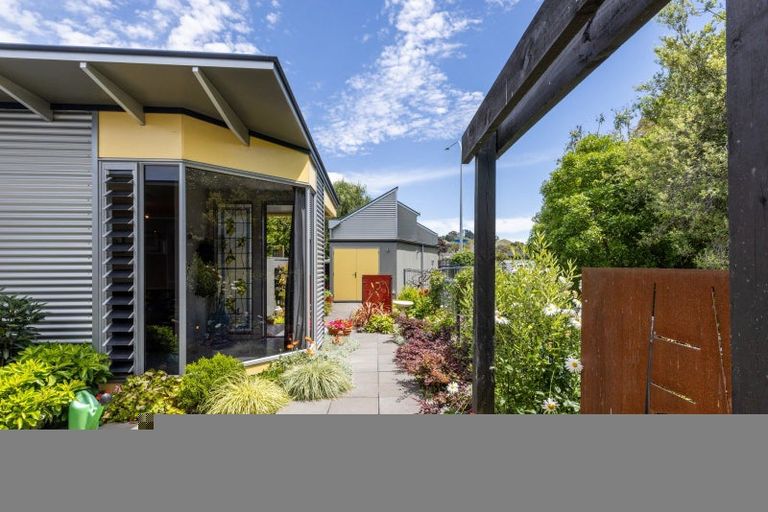 Photo of property in 35 Church Road, Taradale, Napier, 4112