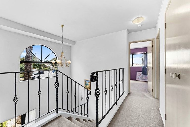 Photo of property in 10 Gunner Drive, Te Atatu Peninsula, Auckland, 0610