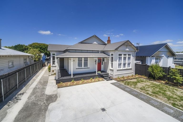 Photo of property in 84 Featherston Street, Takaro, Palmerston North, 4412