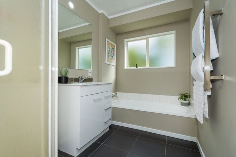 Photo of property in 256 Birkdale Road, Birkdale, Auckland, 0626