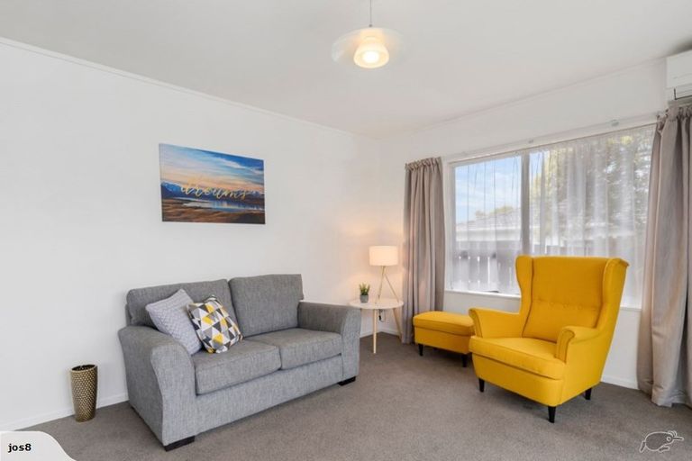 Photo of property in 1 Quo Vadis Place, Red Beach, 0932