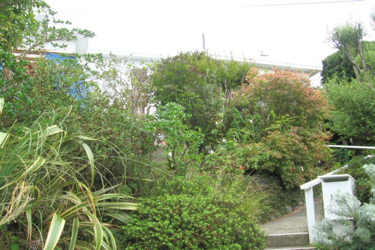 Photo of property in 15 Dominion Park Street, Johnsonville, Wellington, 6037