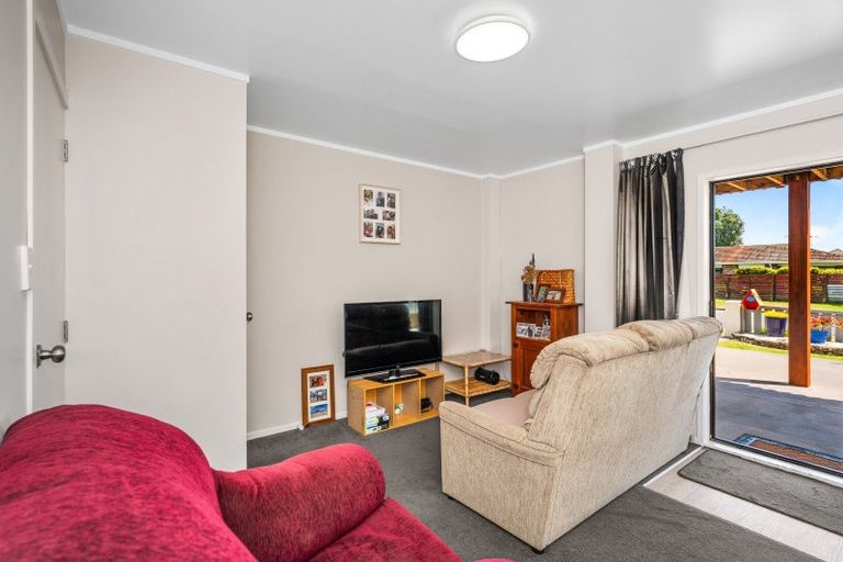 Photo of property in 3 Karepe Lane, Kumeu, 0810