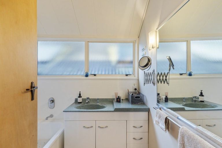 Photo of property in 38 Plympton Street, Brooklands, New Plymouth, 4310