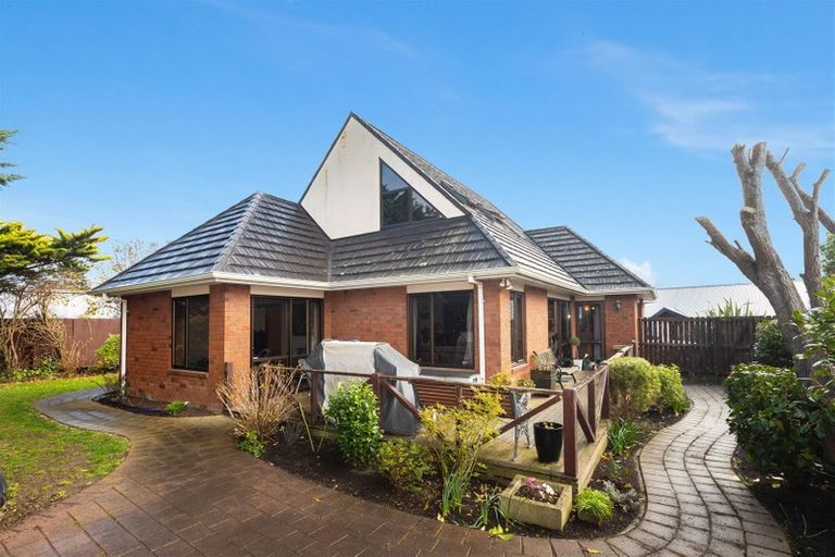 Photo of property in 27 Stillwater Avenue, Burwood, Christchurch, 8083