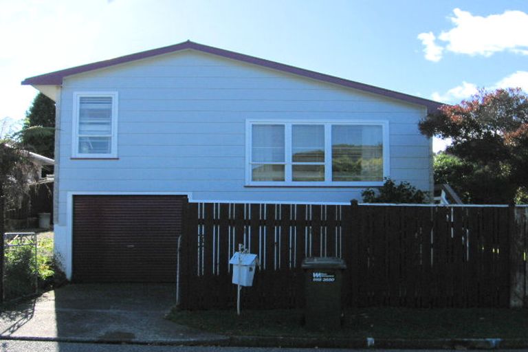 Photo of property in 2/31 Mohaka Street, Wainuiomata, Lower Hutt, 5014