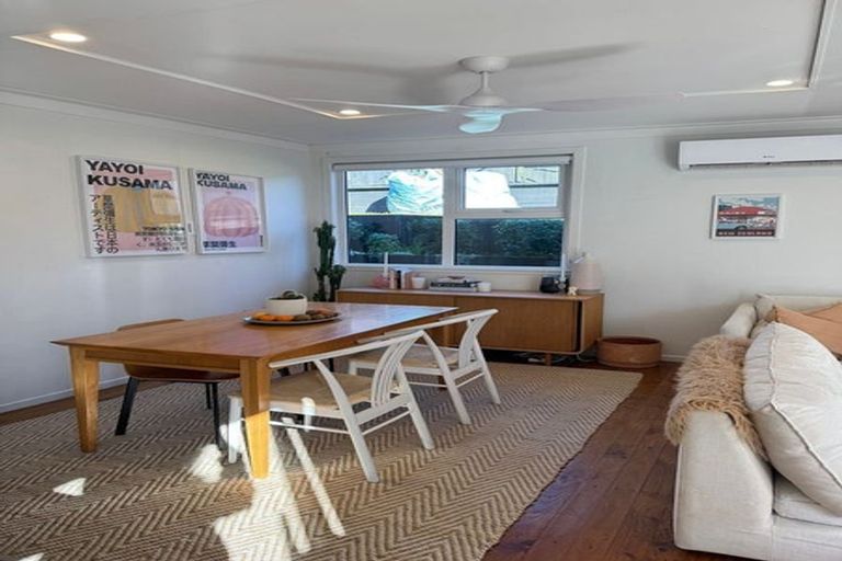 Photo of property in 55 Sunset Road, Totara Vale, Auckland, 0632