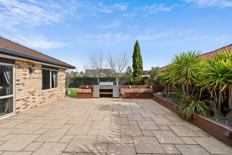 Photo of property in 30 Mcleod Place, Papamoa Beach, Papamoa, 3118