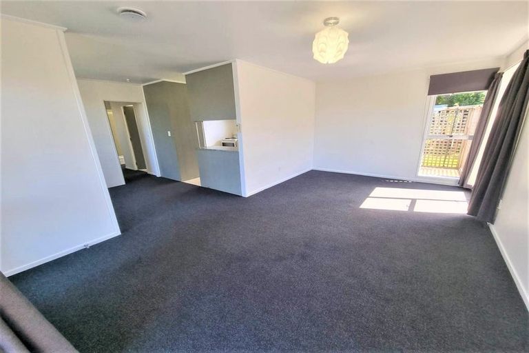 Photo of property in 75 Solar Road, Glen Eden, Auckland, 0602