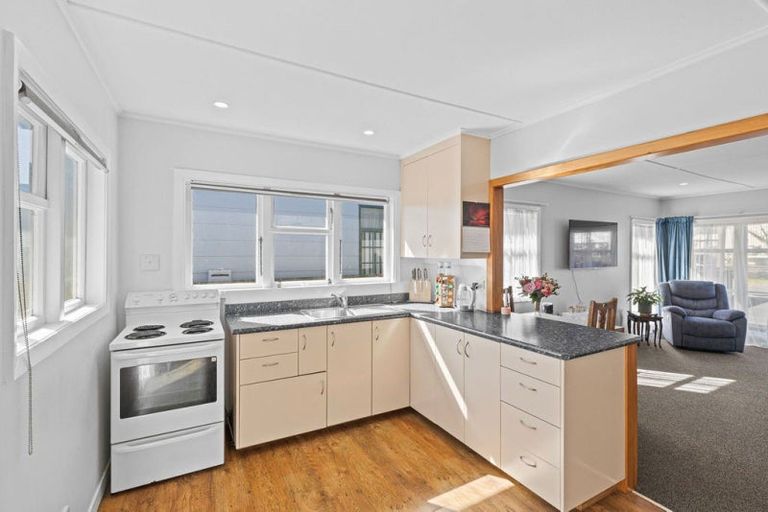 Photo of property in 12 Seddon Street, Aramoho, Whanganui, 4500