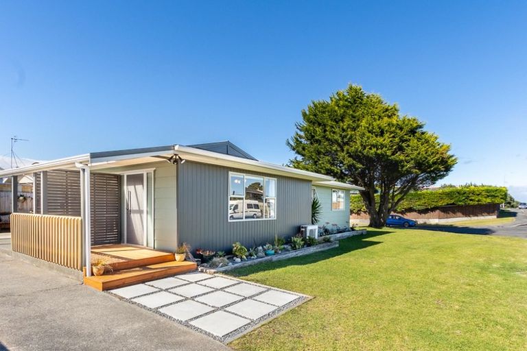 Photo of property in 2 Robert Mckeen Street, Otaki Beach, Otaki, 5512