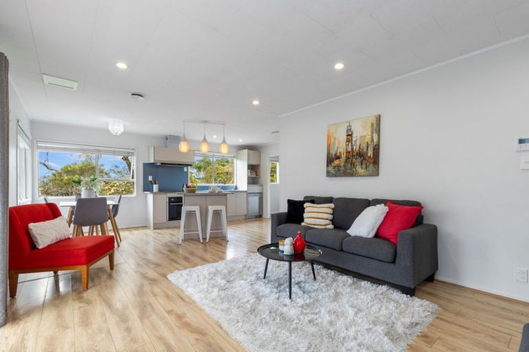 Photo of property in 7 Talmar Place, Massey, Auckland, 0614