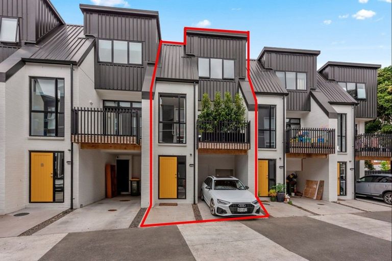 Photo of property in 10 Mayfly Lane, Hobsonville, Auckland, 0616