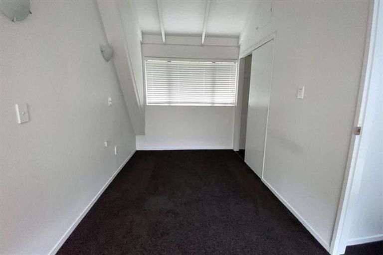 Photo of property in 13 Felstead Street, Birkenhead, Auckland, 0626