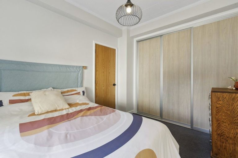 Photo of property in Wharenui Apartments, 274 Oriental Parade, Oriental Bay, Wellington, 6011