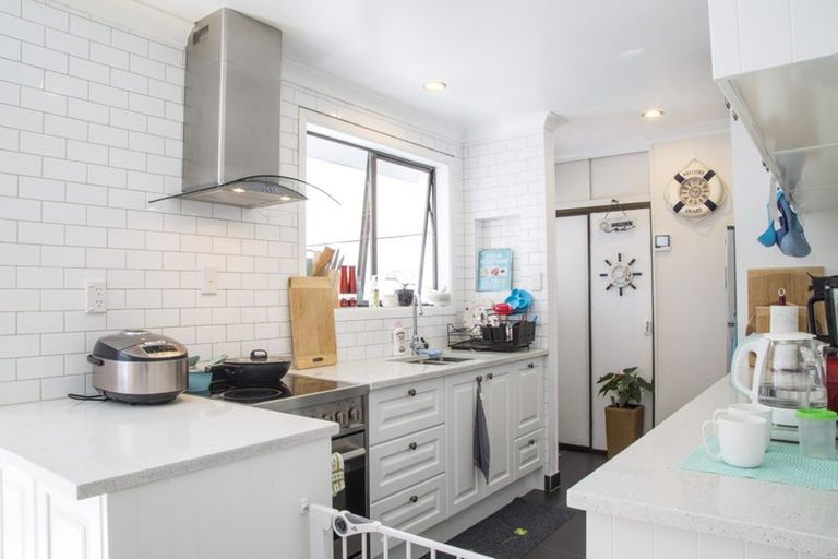 Photo of property in 43 Strid Road, Te Atatu South, Auckland, 0610