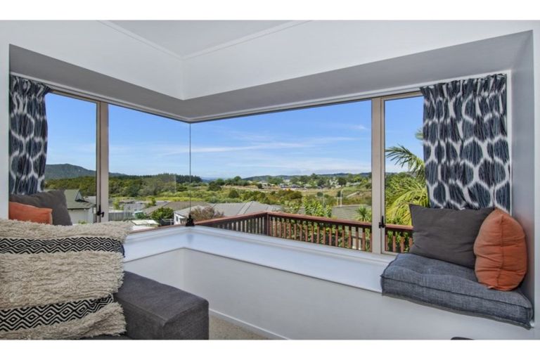 Photo of property in 6 Howards Way, Te Kamo, Whangarei, 0112