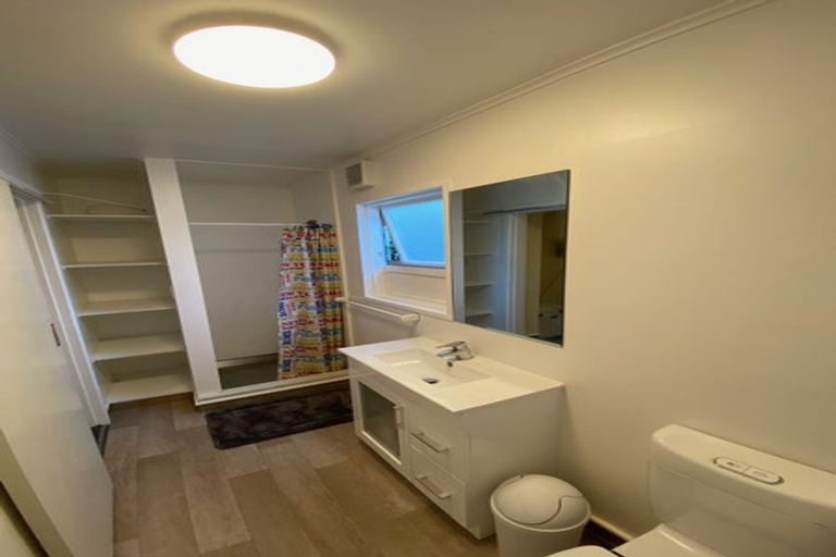 Photo of property in Carillion/the Knoll, 33 Thompson Street, Mount Cook, Wellington, 6011