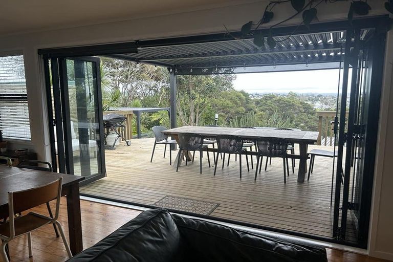 Photo of property in 56 Valley View Road, Glenfield, Auckland, 0629