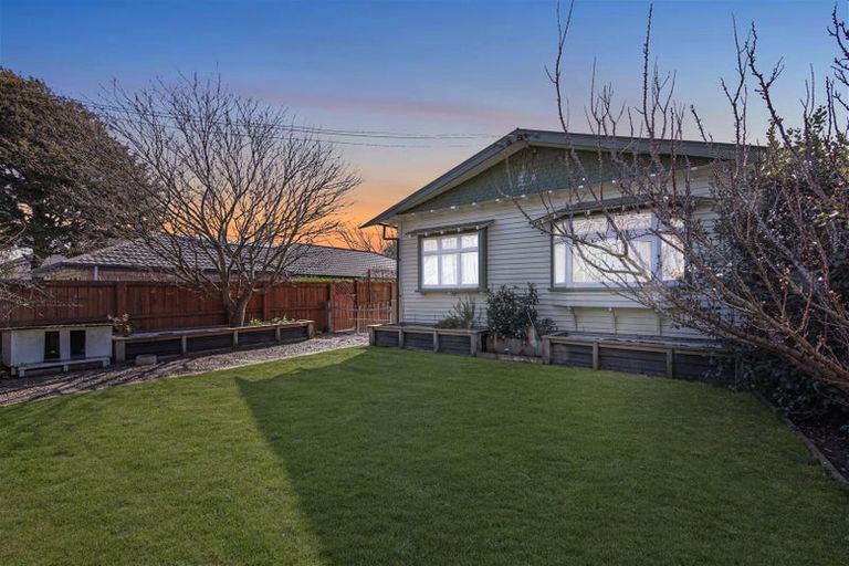 Photo of property in 96 Condell Avenue, Papanui, Christchurch, 8053