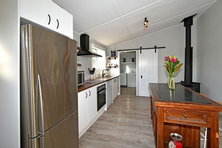 Photo of property in 7 Seymour Street, Hornby, Christchurch, 8042